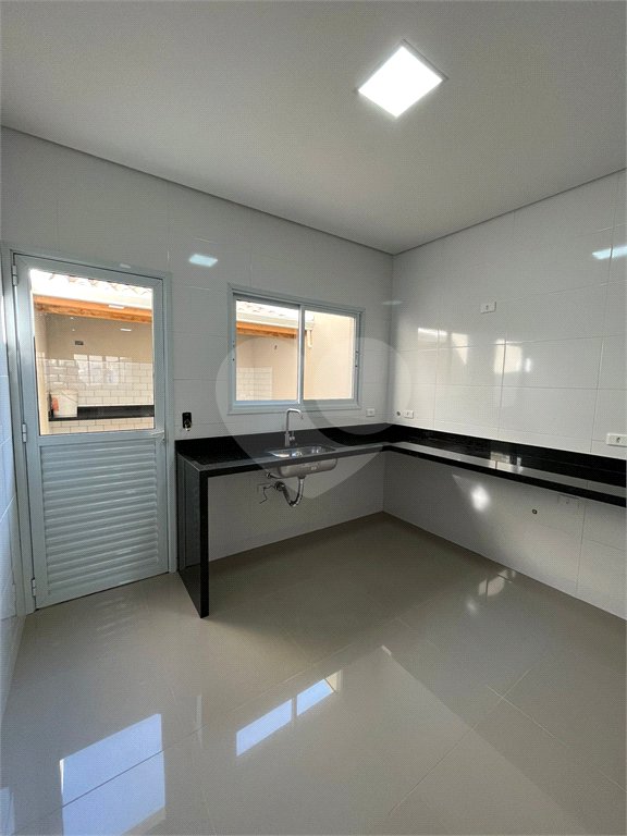 Sobrado à venda com 3 quartos, sendo 1 suíte, em Jardim Pirajussara, São Paulo, SP