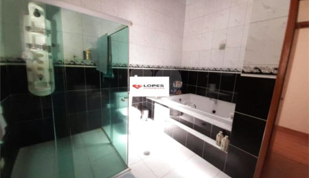 Casa à venda com 3 quartos, sendo 1 suíte, no condomínio Parque Suiça, Caieiras - SP