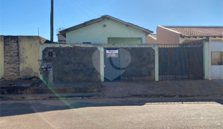 Casa à venda com 2 quartos em Residencial Ponta Porã I, Ponta Porã, MS