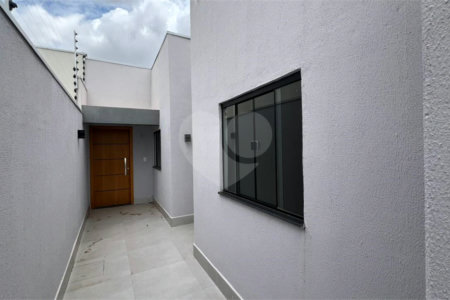 Casa Térrea à venda com 3 quartos, sendo 1 suíte, em Jardim Califórnia, Cuiabá, MT