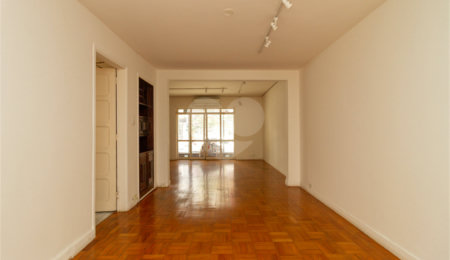 Sobrado à venda com 3 quartos, sendo 1 suíte,  em Vila Olímpia, São Paulo, SP