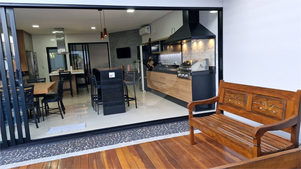 Casa à venda com 4 suítes no condomínio Quinta das Laranjeiras, Araraquara - SP