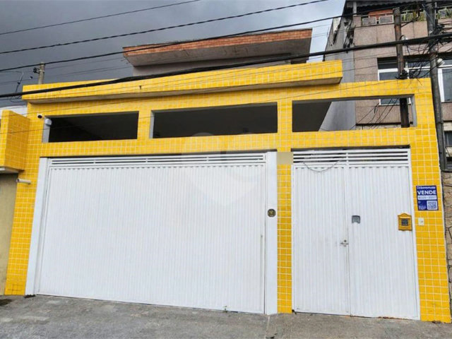 Sobrado à venda com 3 quartos, sendo 1 suíte,  em Vila Medeiros, São Paulo, SP