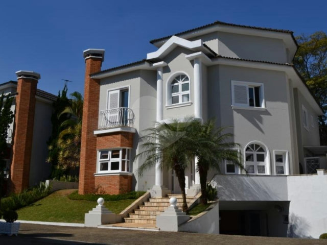 Casa à venda ou para alugar com 4 suítes no condomínio Vila Lanza, São Paulo - SP