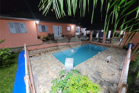 Chácara à venda com 3 quartos, sendo 1 suíte,  em Jardim Imperial, Atibaia, SP