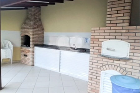 Casa à venda com 3 quartos, sendo 1 suíte, no condomínio Mariana, São Paulo - SP
