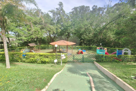 Casa à venda com 5 quartos, sendo 3 suítes,  no condomínio Vila Panamericana, São Paulo - SP