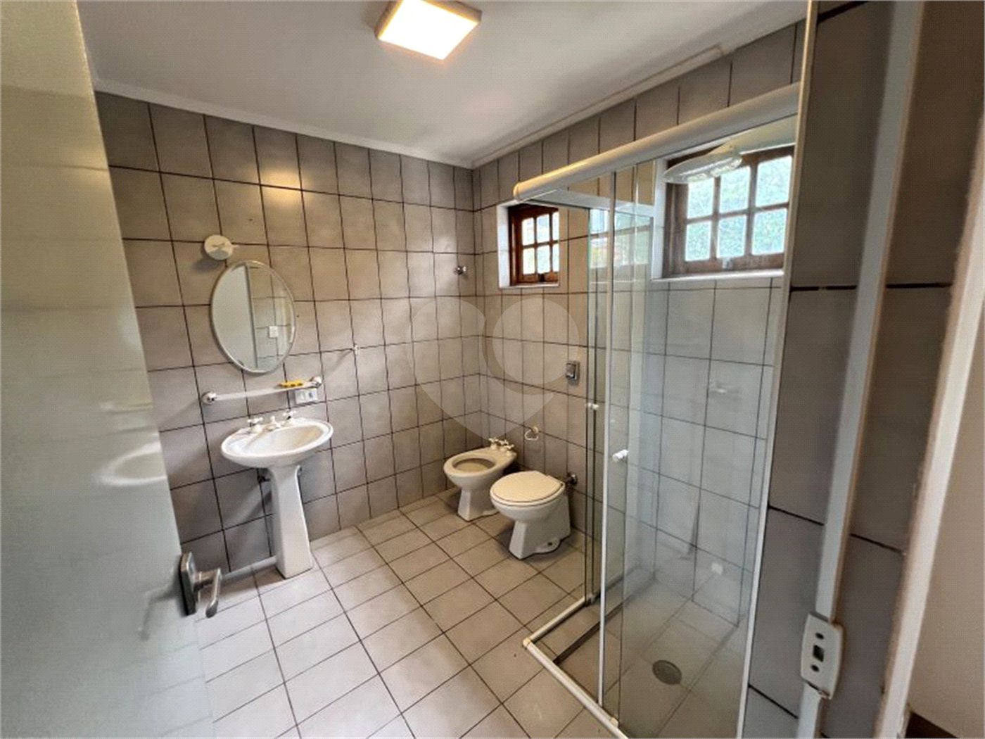 Casa à venda ou para alugar com 4 quartos, sendo 3 suítes, no condomínio Estância Marambaia, Vinhedo - SP