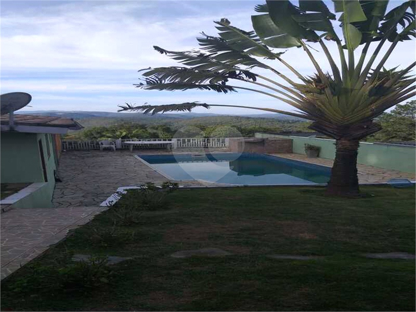 Casa à venda ou para alugar com 3 quartos, sendo 2 suítes, no condomínio Jardim da Montanha I, Mairiporã - SP