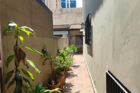 Sobrado à venda com 3 quartos, sendo 1 suíte, em Chácara Santo Antônio, São Paulo, SP