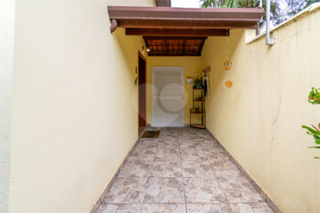 Casa à venda com 3 quartos, sendo 1 suíte,  em Vila Cordeiro, São Paulo, SP