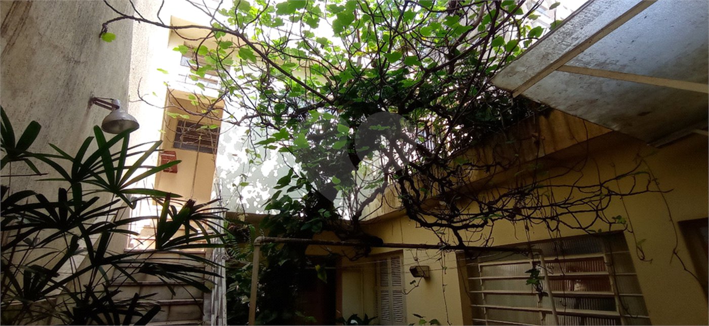 Sobrado à venda ou para alugar com 4 quartos, sendo 1 suíte, em Brooklin Paulista, São Paulo, SP