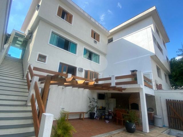 Sobrado à venda com 3 quartos, sendo 1 suíte,  em Santana, São Paulo, SP