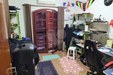 Sobrado à venda com 2 quartos, sendo 1 suíte,  em Vila Sud Menuci, Mogi das Cruzes, SP