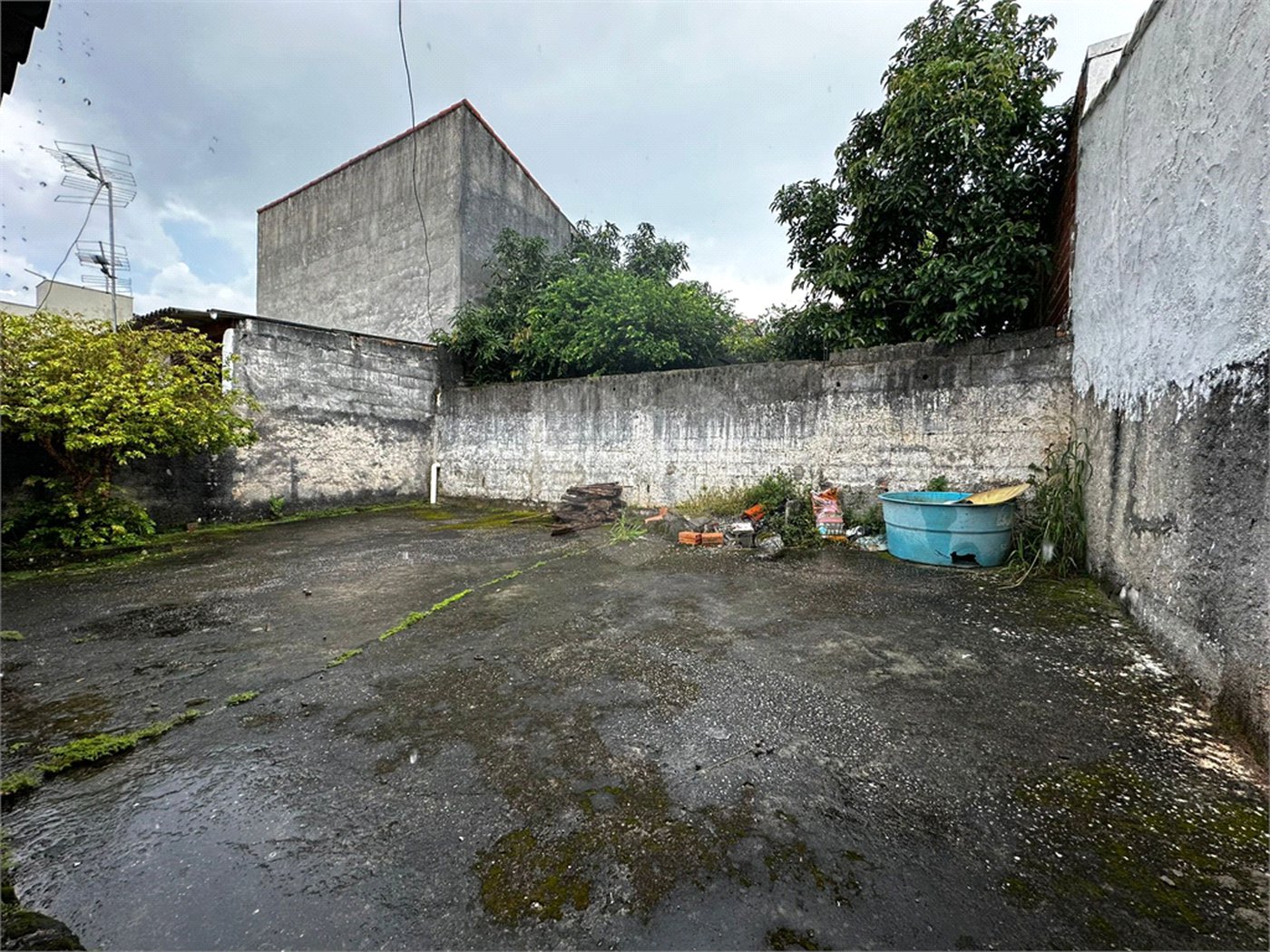 Casa à venda com 3 quartos, sendo 1 suíte, em Jardim Nova Poá, Poá, SP