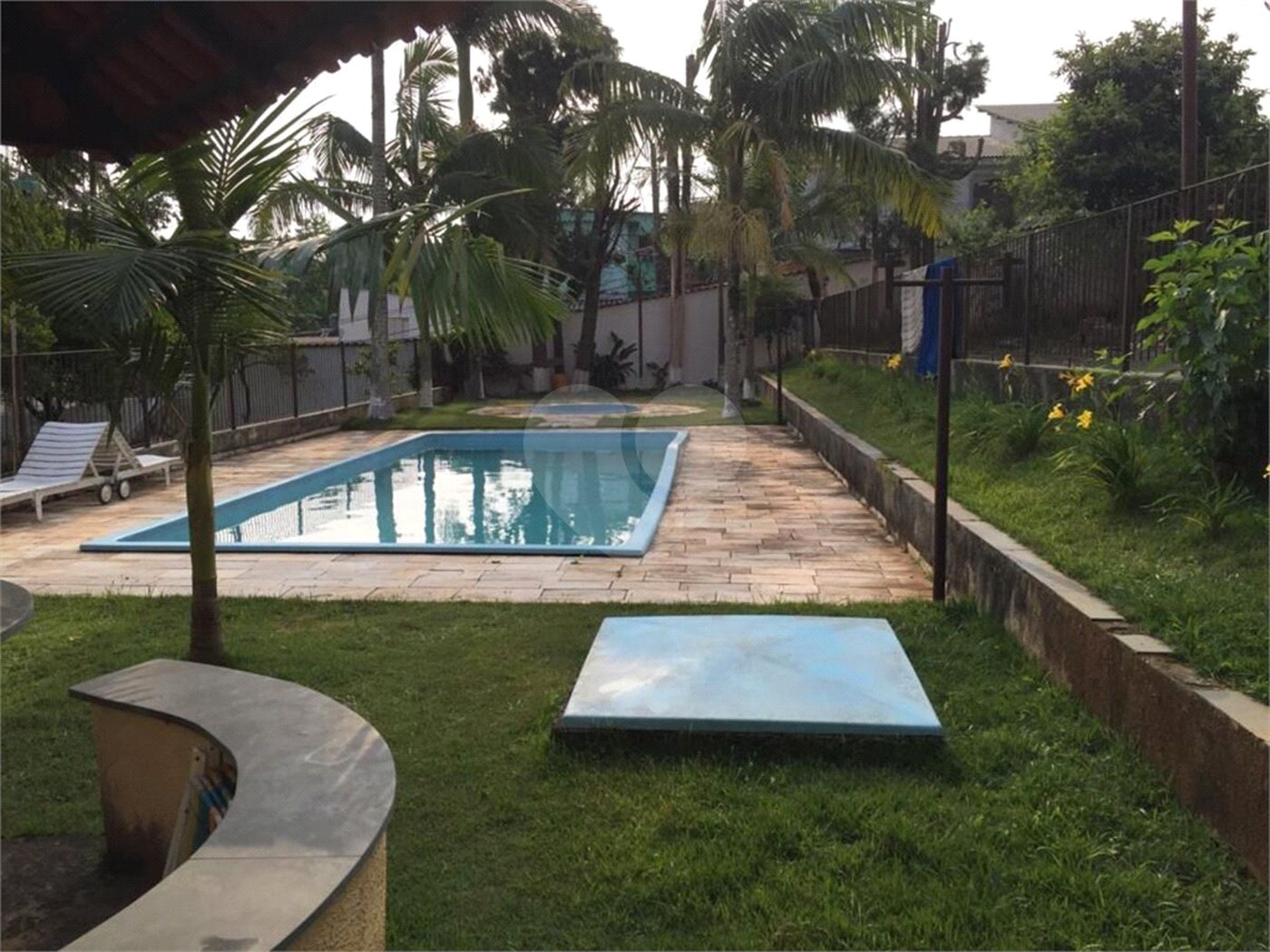 Casa à venda com 4 quartos, sendo 2 suítes,  em Vila Oliveira, Mogi das Cruzes, SP