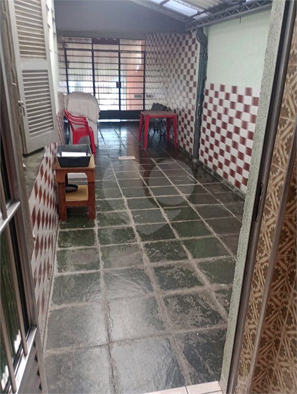 Casa à venda com 3 quartos, sendo 1 suíte,  no Centro, Mogi das Cruzes, SP