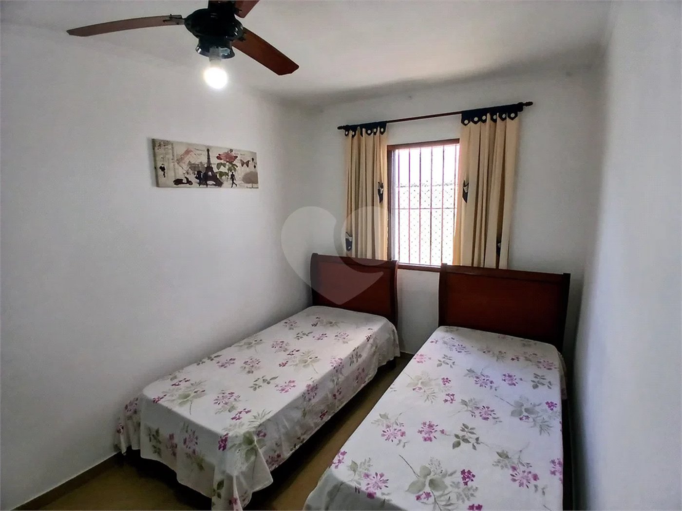 Sobrado à venda com 3 quartos, sendo 1 suíte,  em Tremembé, São Paulo, SP