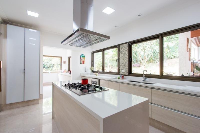 Casa Térrea à venda com 5 suítes em Jardim Marajoara, São Paulo, SP