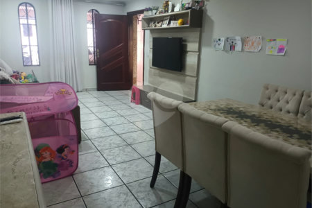 Sobrado à venda com 3 quartos, sendo 1 suíte,  em Jardim São Paulo(zona Norte), São Paulo, SP