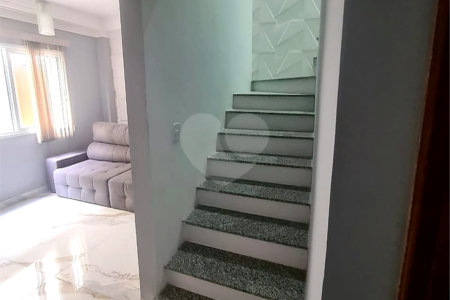 Casa à venda com 2 quartos no condomínio Karolyne, Votorantim - SP