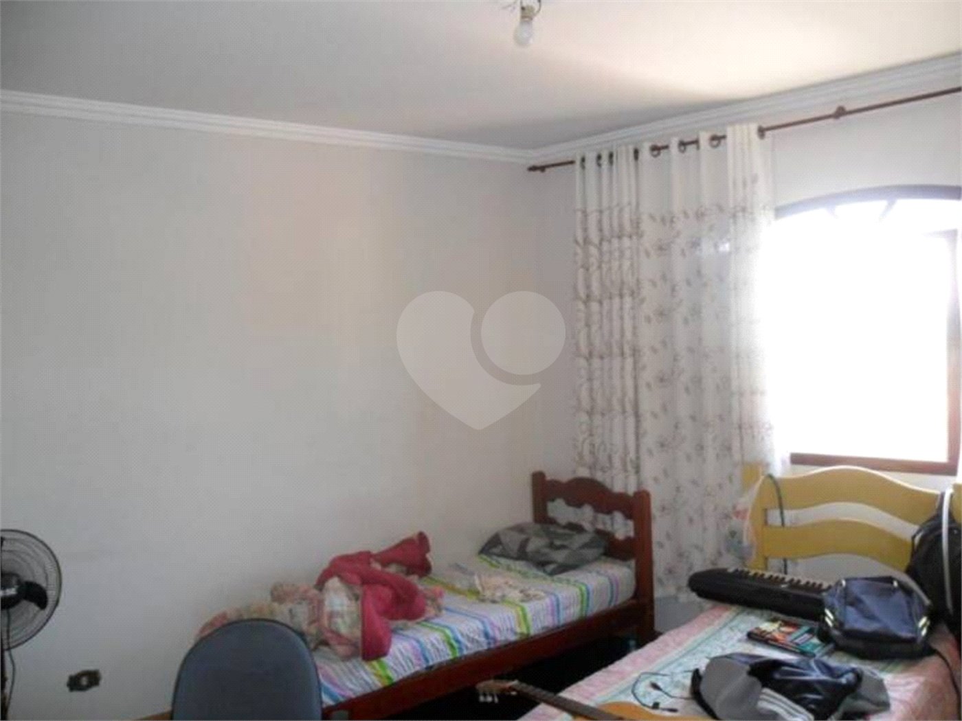 Casa à venda com 3 quartos, sendo 1 suíte, em Jardim Santa Helena, Poá, SP