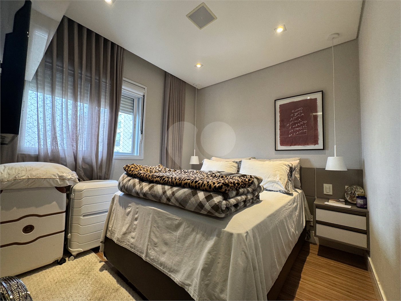Apartamento à venda com 3 quartos, sendo 1 suíte,  em Jardim Leonor Mendes de Barros, São Paulo, SP