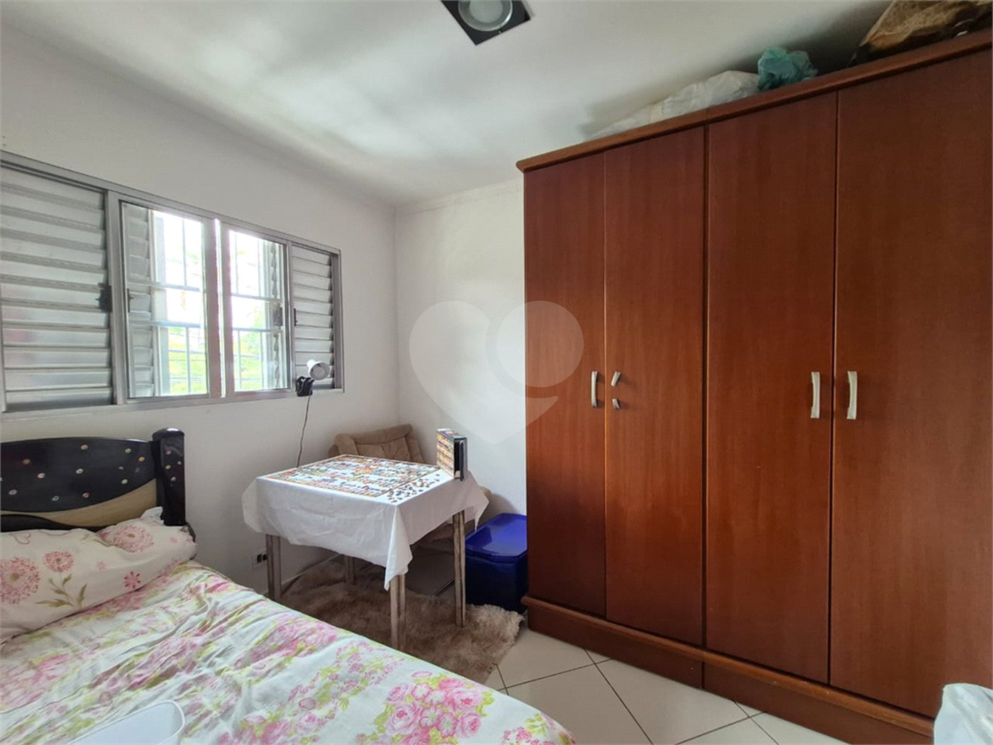 Casa à venda com 4 quartos, sendo 1 suíte, no condomínio Residencial Alto da Lapa II, São Paulo - SP