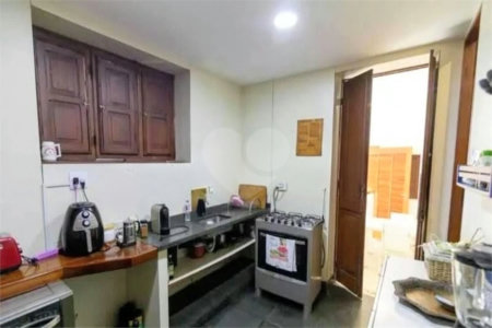 Casa à venda com 5 quartos, sendo 1 suíte,  em Tijuca, Rio de Janeiro, RJ