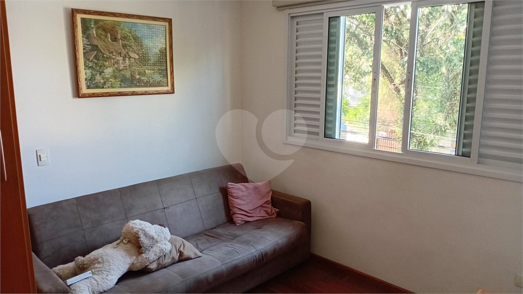 Sobrado à venda com 4 quartos, sendo 2 suítes,  em Vila Gilda, Santo André, SP