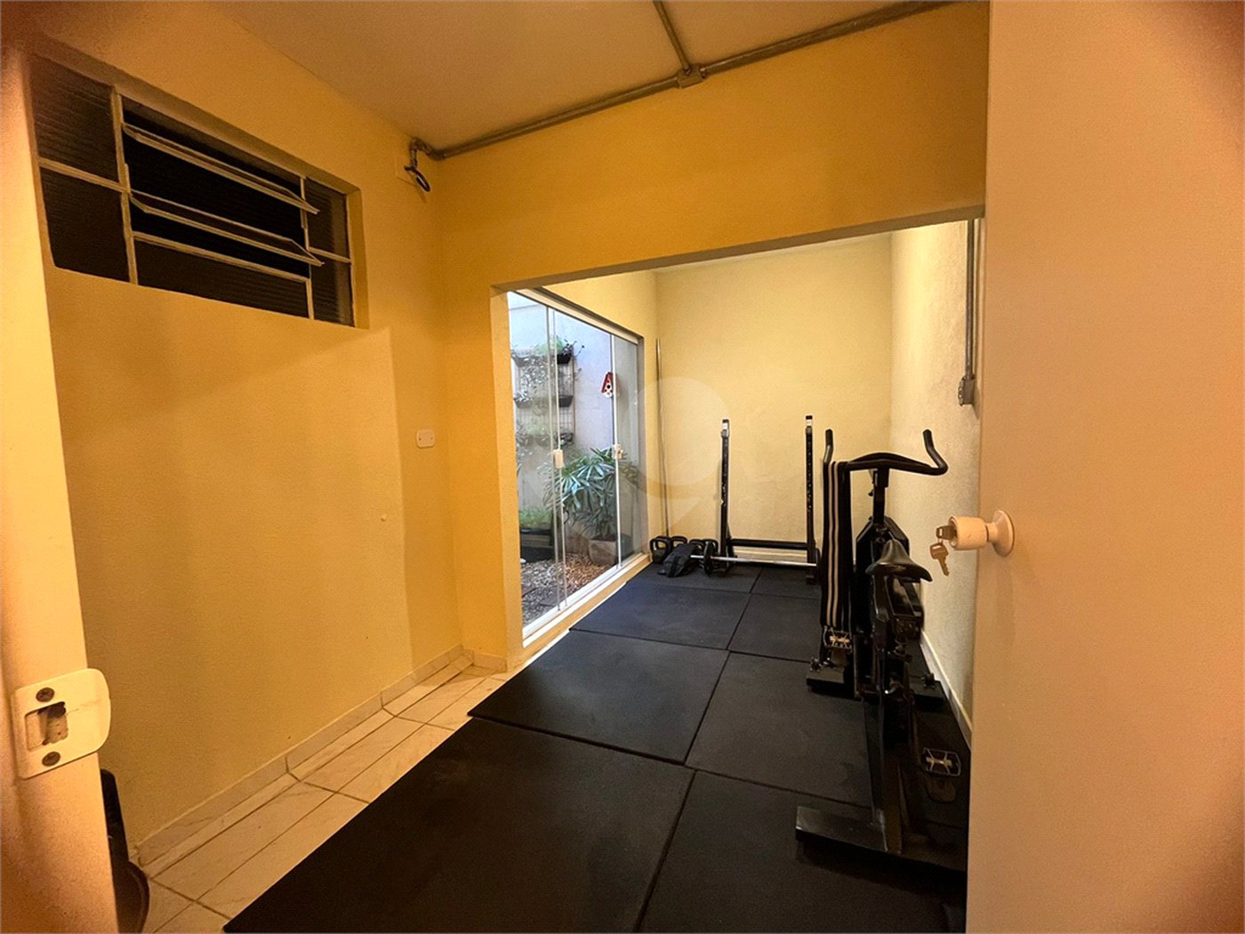 Casa à venda com 2 suítes em Jardim Santa Rosália, Sorocaba, SP