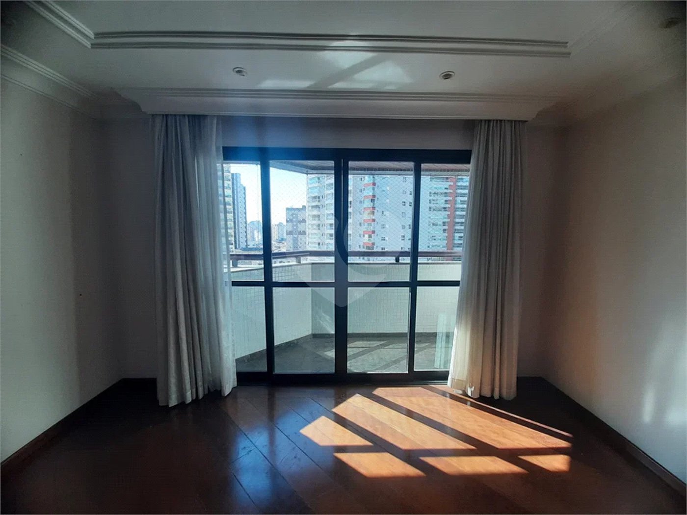 Apartamento à venda com 3 suítes em Tatuapé, São Paulo, SP