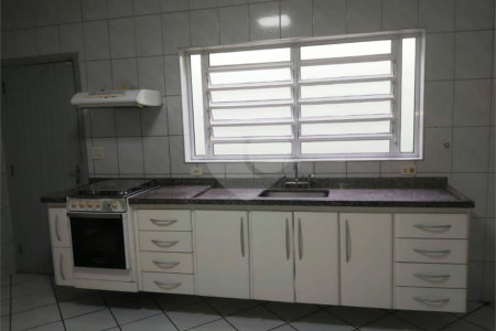 Sobrado à venda com 3 quartos em Jardim Japão, São Paulo, SP