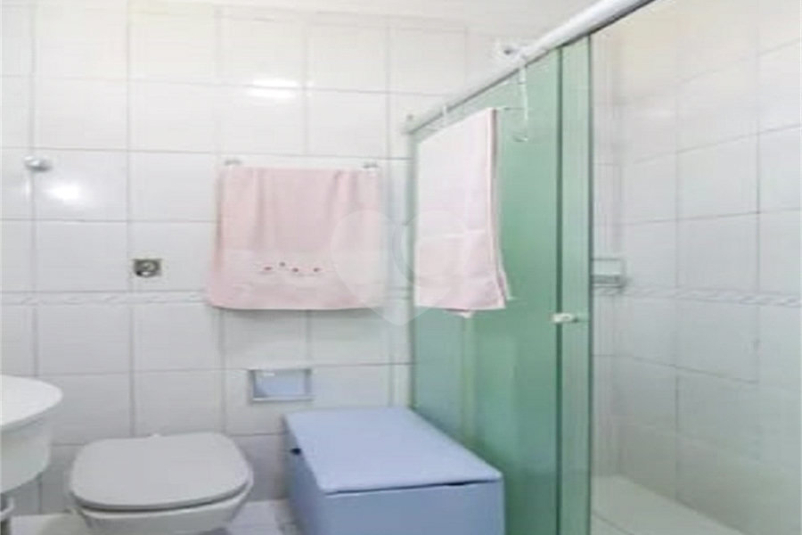 Sobrado à venda com 4 quartos, sendo 1 suíte,  em Parada Inglesa, São Paulo, SP