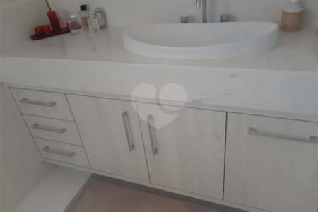Casa à venda com 4 quartos, sendo 2 suítes,  no condomínio Estância Marambaia, Vinhedo - SP