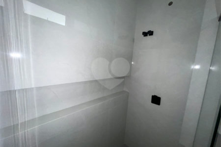 Casa à venda com 3 quartos, sendo 1 suíte, no condomínio Horto Florestal Villagio, Sorocaba - SP