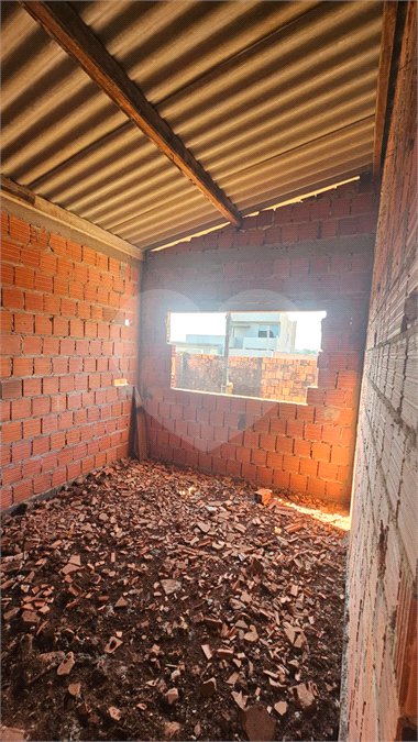Casa à venda com 3 quartos, sendo 1 suíte, em Vila Áurea, Ponta Porã, MS