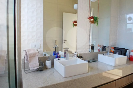 Casa à venda com 4 suítes no condomínio Porto Atibaia, Atibaia - SP