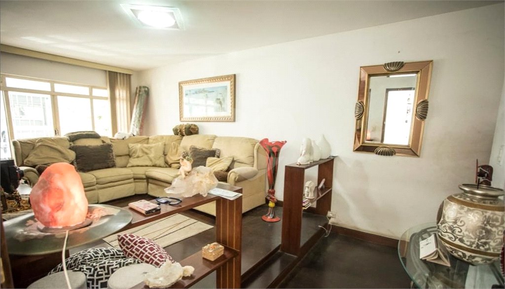 Casa à venda com 3 quartos, sendo 1 suíte, em Mirandópolis, São Paulo, SP
