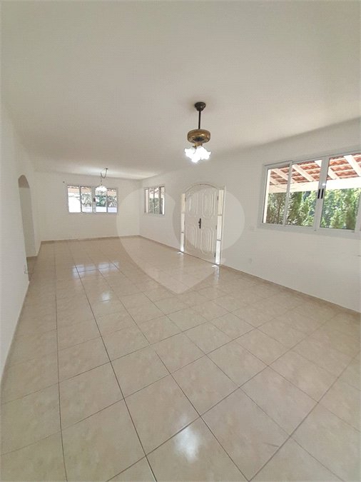 Casa à venda com 5 quartos, sendo 3 suítes,  no condomínio Estância Marambaia, Vinhedo - SP