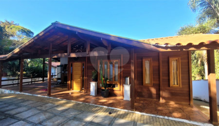 Casa à venda com 2 quartos, sendo 1 suíte,  no condomínio Sausalito, Mairiporã - SP