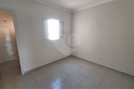 Casa de Vila à venda com 2 suítes em Vila Hortência, Sorocaba, SP