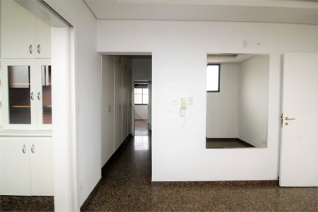 Apartamento à venda com 4 quartos, sendo 3 suítes, em Santo Amaro, São Paulo, SP