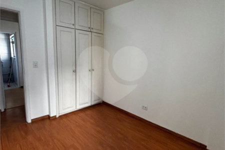 Apartamento à venda com 3 quartos em Caxingui, São Paulo, SP