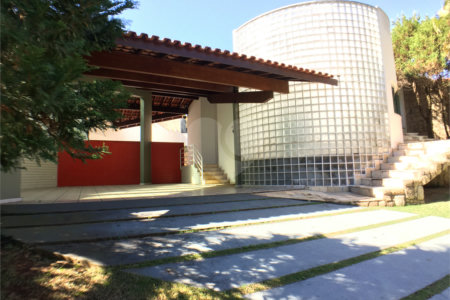 Casa à venda com 4 suítes no condomínio Estância Marambaia, Vinhedo - SP