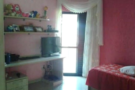 Casa à venda com 4 quartos, sendo 1 suíte, em Wanel Ville, Sorocaba, SP