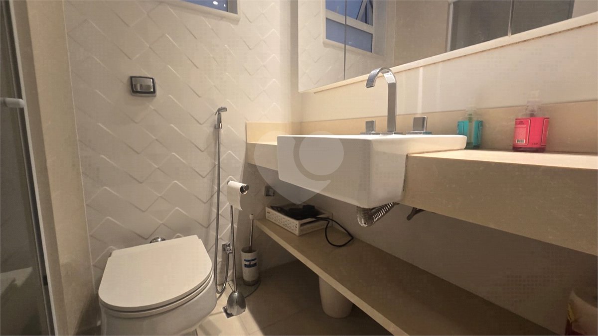 Apartamento à venda com 3 quartos, sendo 1 suíte, em Copacabana, Rio de Janeiro, RJ