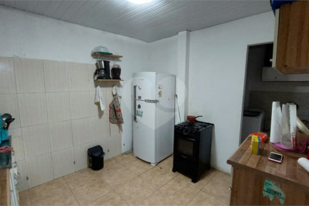 Casa à venda com 3 quartos, sendo 1 suíte,  em Vila Nivi, São Paulo, SP