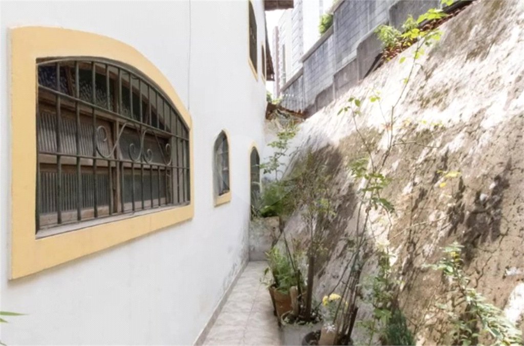 Casa à venda com 3 quartos, sendo 2 suítes,  em Jardim Santa Mena, Guarulhos, SP