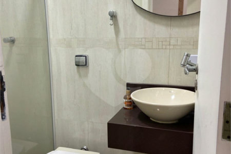 Casa de Vila à venda com 2 quartos, sendo 1 suíte, em Silveira, Santo André, SP